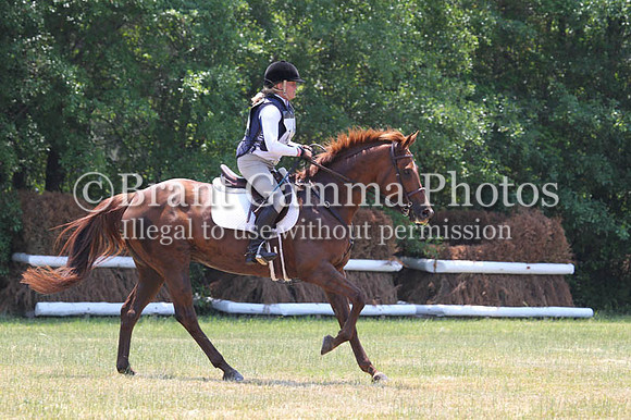 WS8B0595