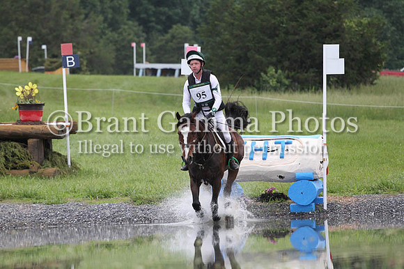 VS8B1554
