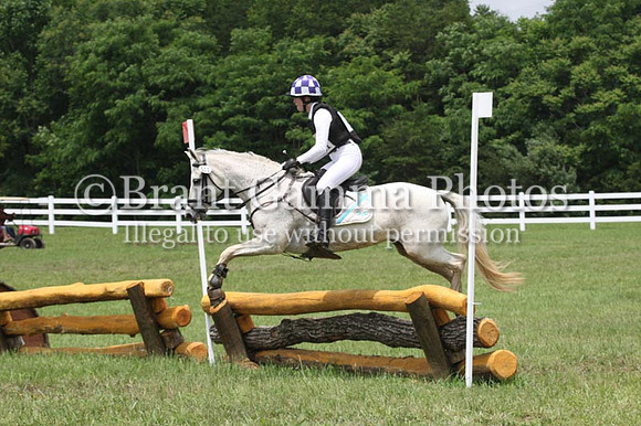 VS7L4084