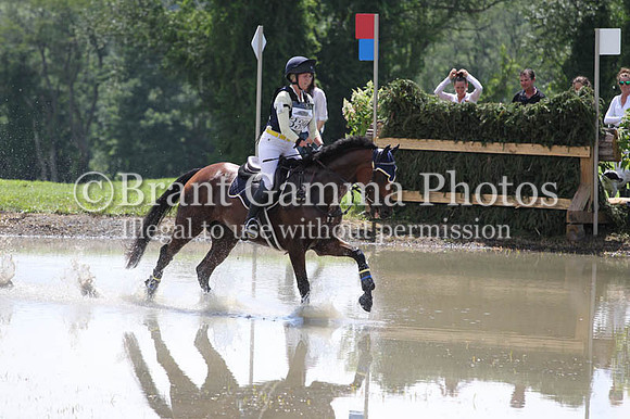 MB8B1782
