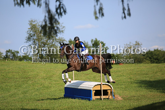 MB4C8423