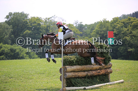 MB4C9949