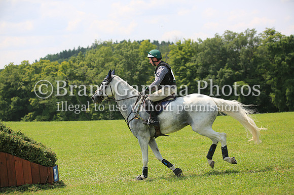 MB4C9785