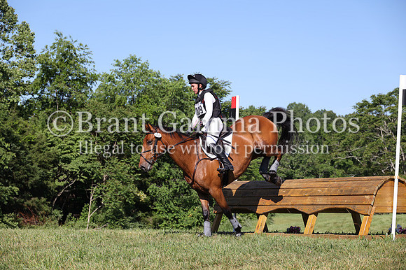 9V8A1089